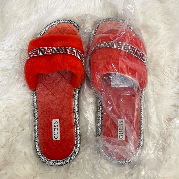 New beautiful Guess women’s faux fur bling slippers 5 10 red gift soft shoes - Picture 3 of 6